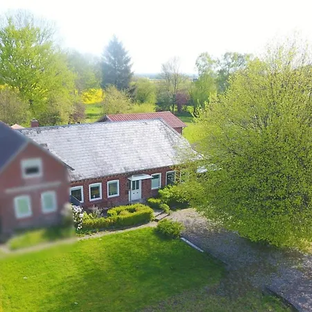 Krischan - Ruhige Mit Garten, Nur 5 Km Zum